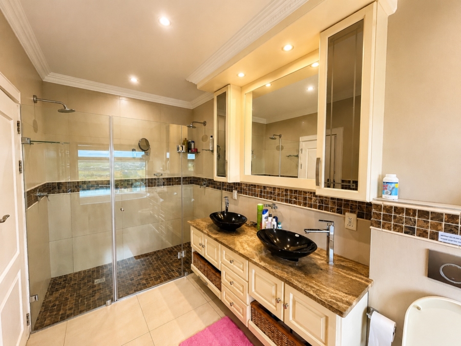 6 Bedroom Property for Sale in Monte Christo Western Cape